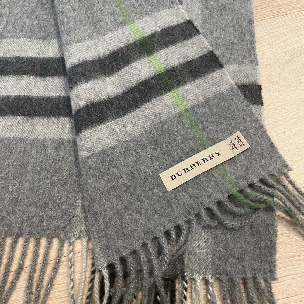 Burberry Authentic Cashmere Scarf Grey with Green Stripe Unisex Like New RARE - Picture 1 of 5